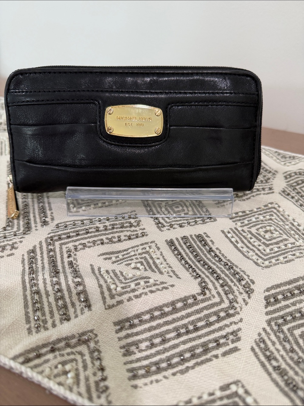 Michael Kors Black Leather Zip Wallet with Gold-tonPlaque